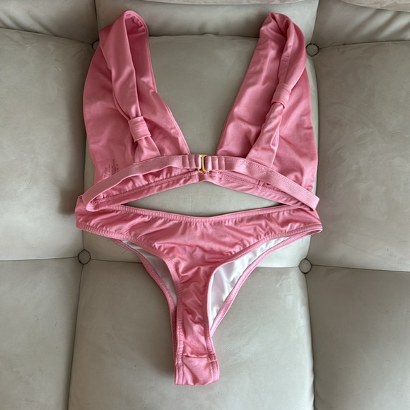 Pink bikini - Picture 4 of 4